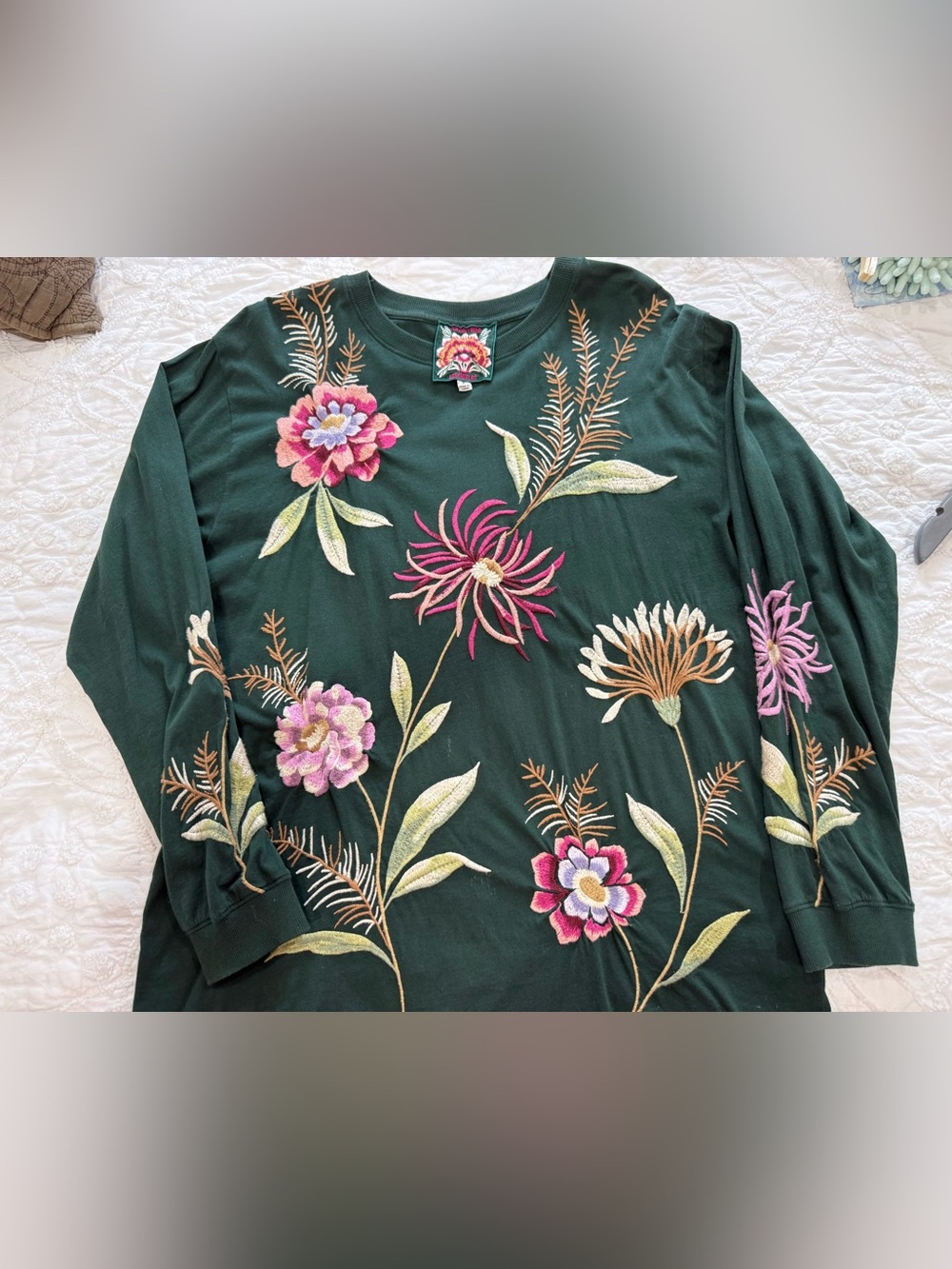 Crewneck sweater neckline